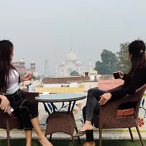  Hostel Joey's Agra