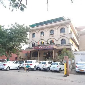 Taj Plaza, Vip Road, Agra *** Agra (Uttar Pradesh)