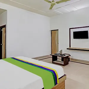 3* Отель The Golden Bird