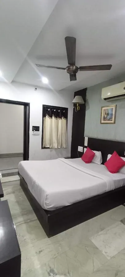 Hotel Laxman Resort By The Golden Taj Group &Hotels Agra