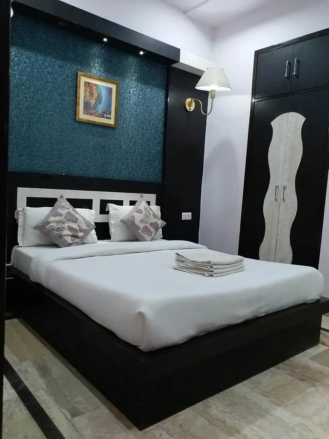 Hotel Laxman Resort By The Golden Taj Group &Hotels Agra   Agra (Uttar Pradesh)